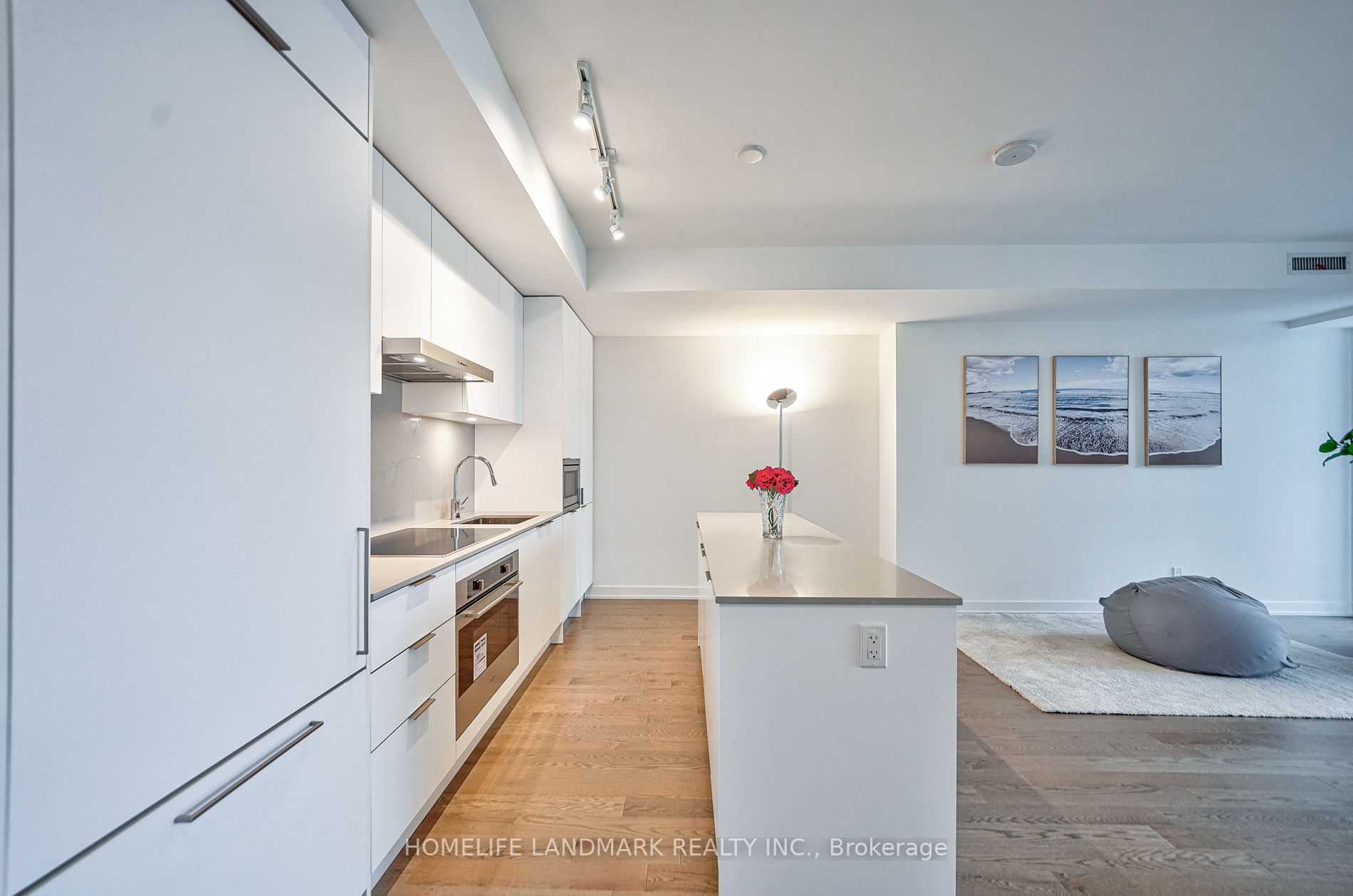 20 Lombard St, #3804