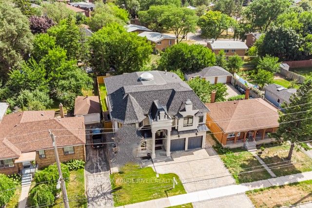 135 Ranee Ave