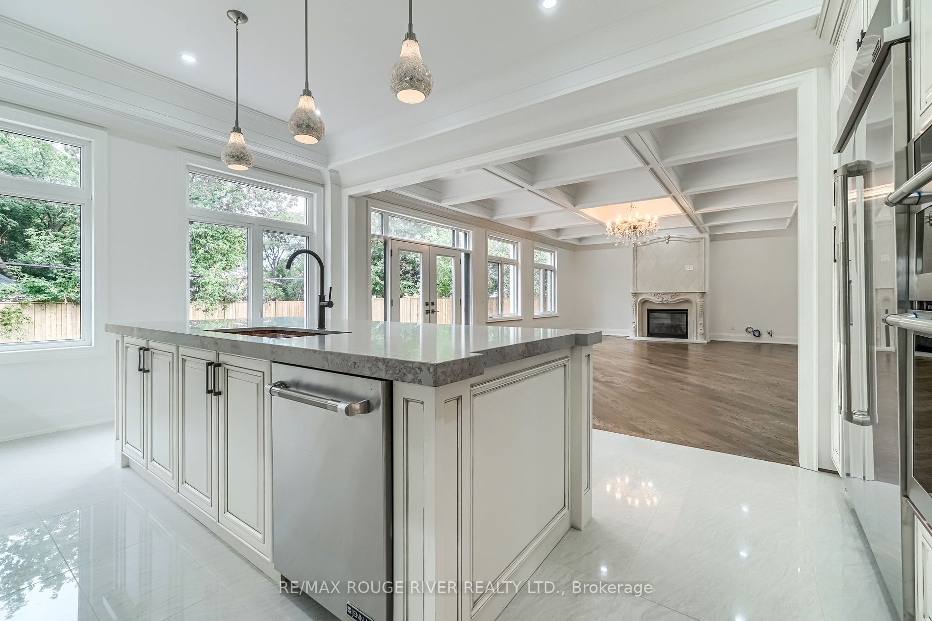 135 Ranee Ave