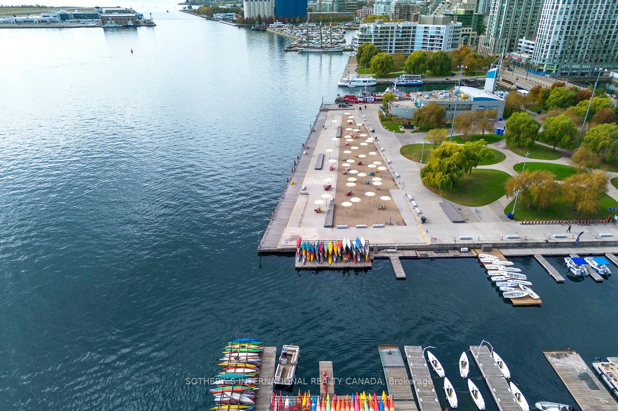 401 Queens Quay W, #512
