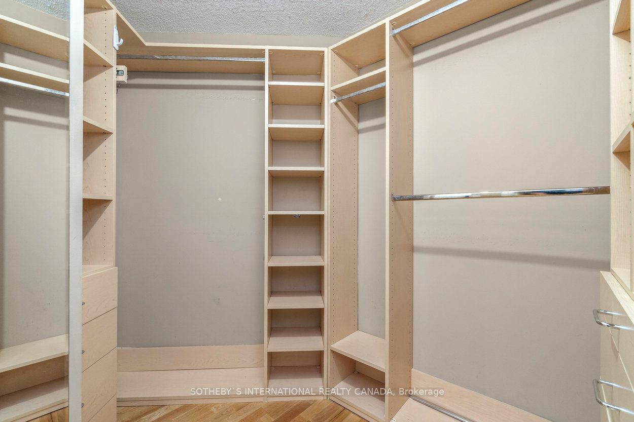401 Queens Quay W, #512