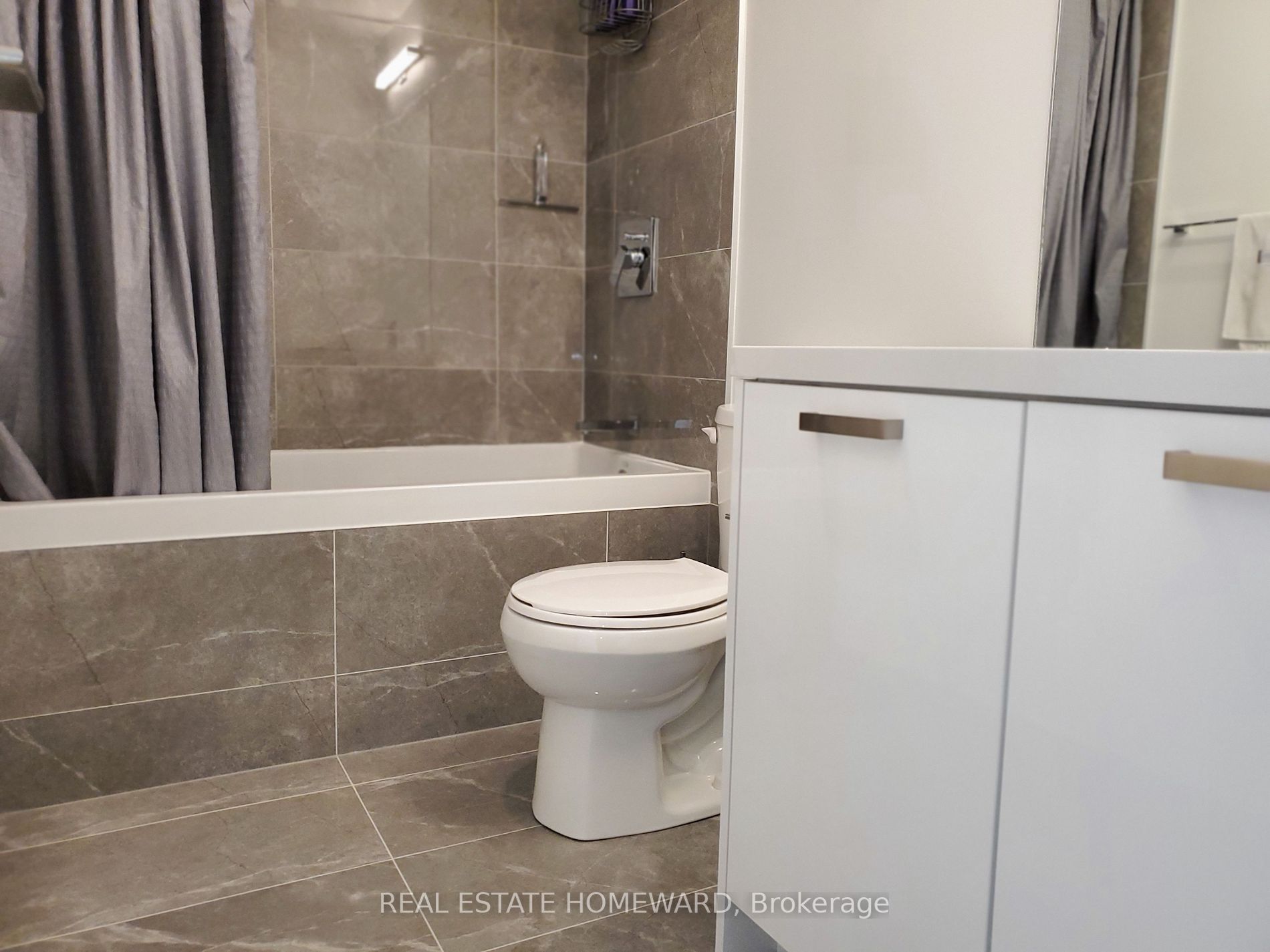 55 Ontario Street St, #405