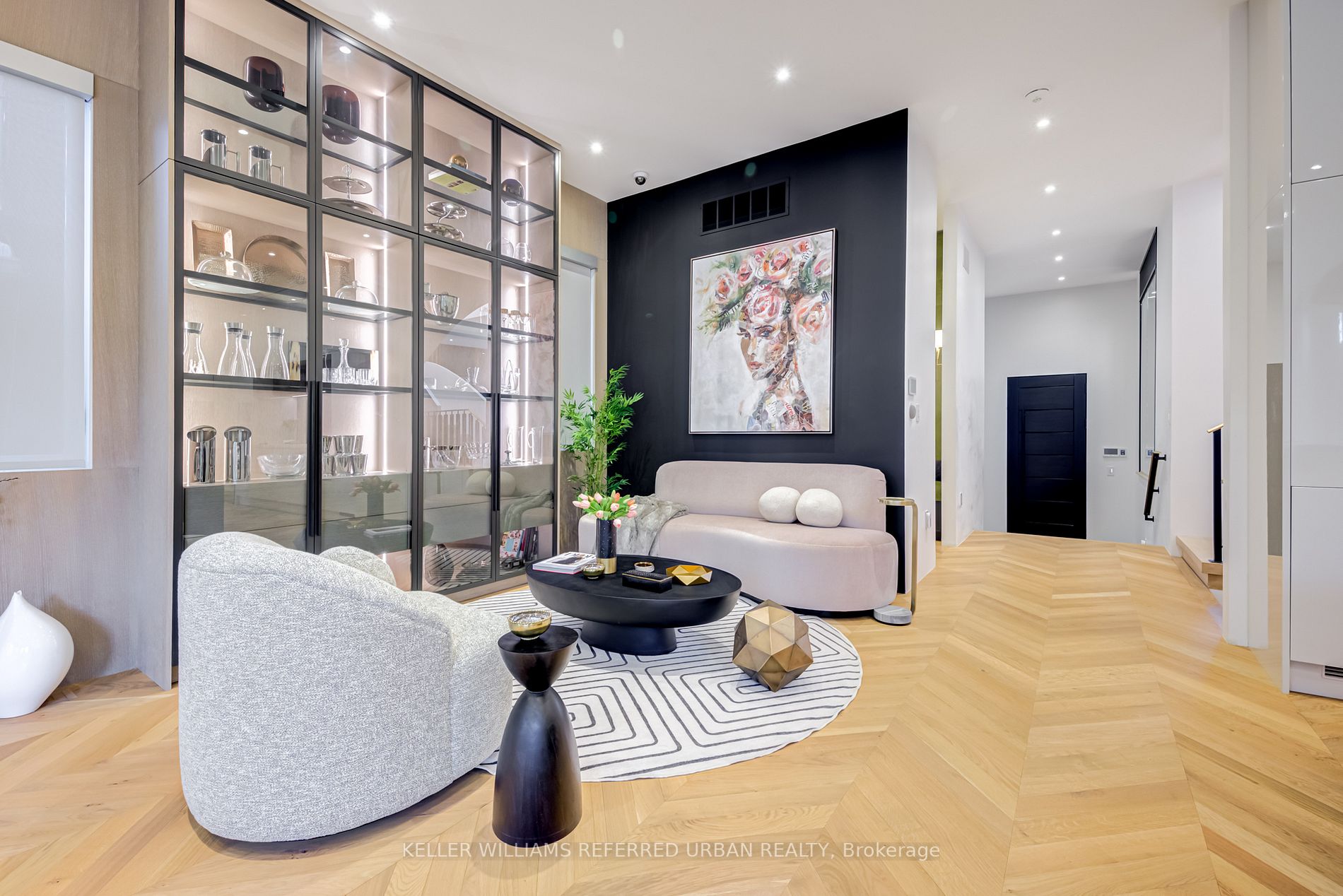 30 Otter Cres