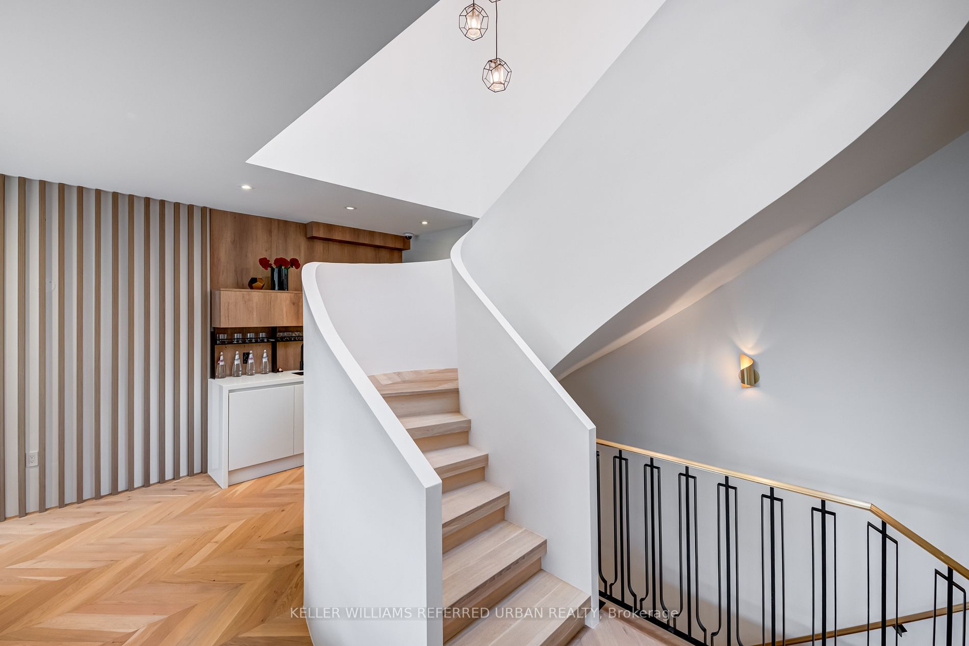 30 Otter Cres