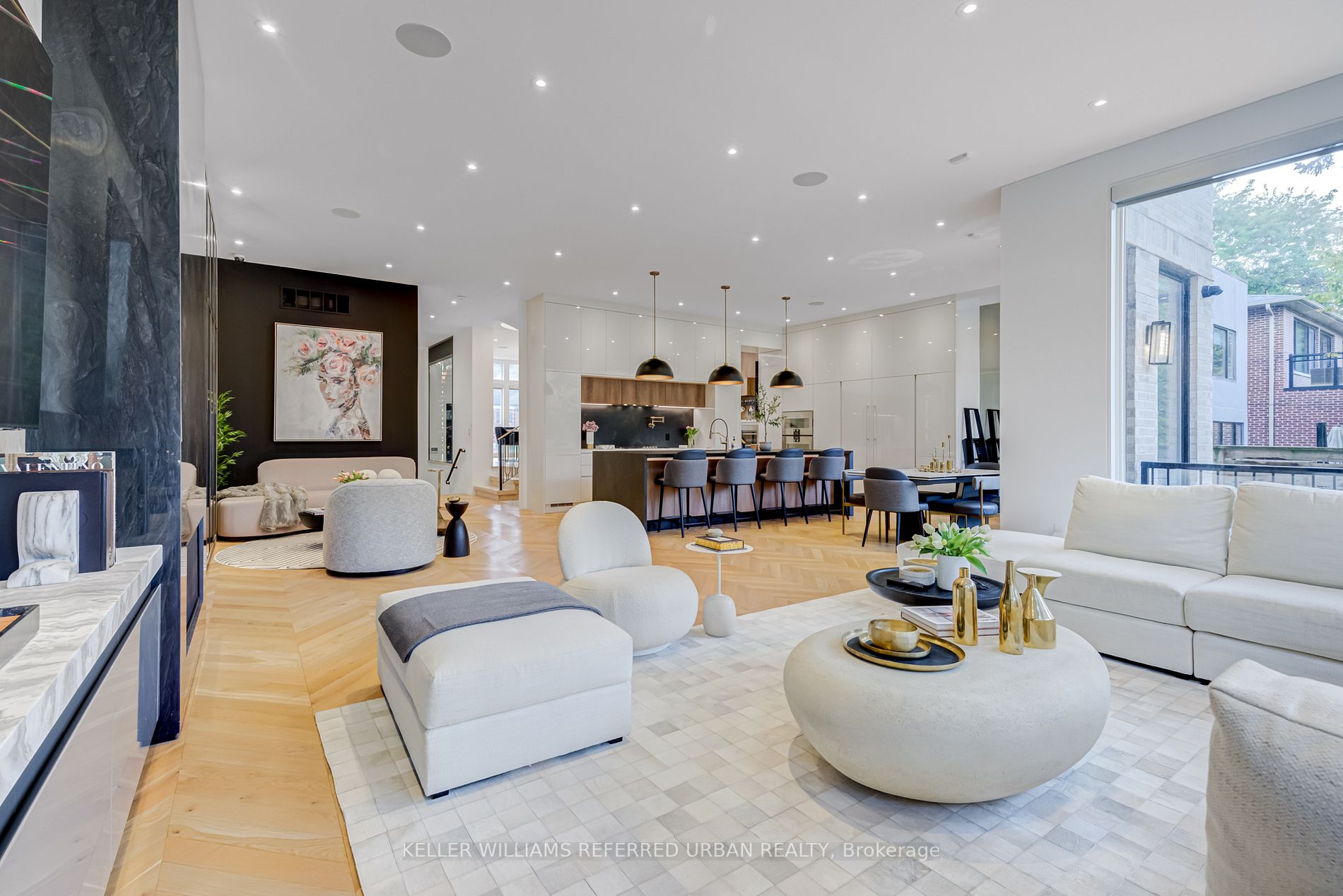 30 Otter Cres