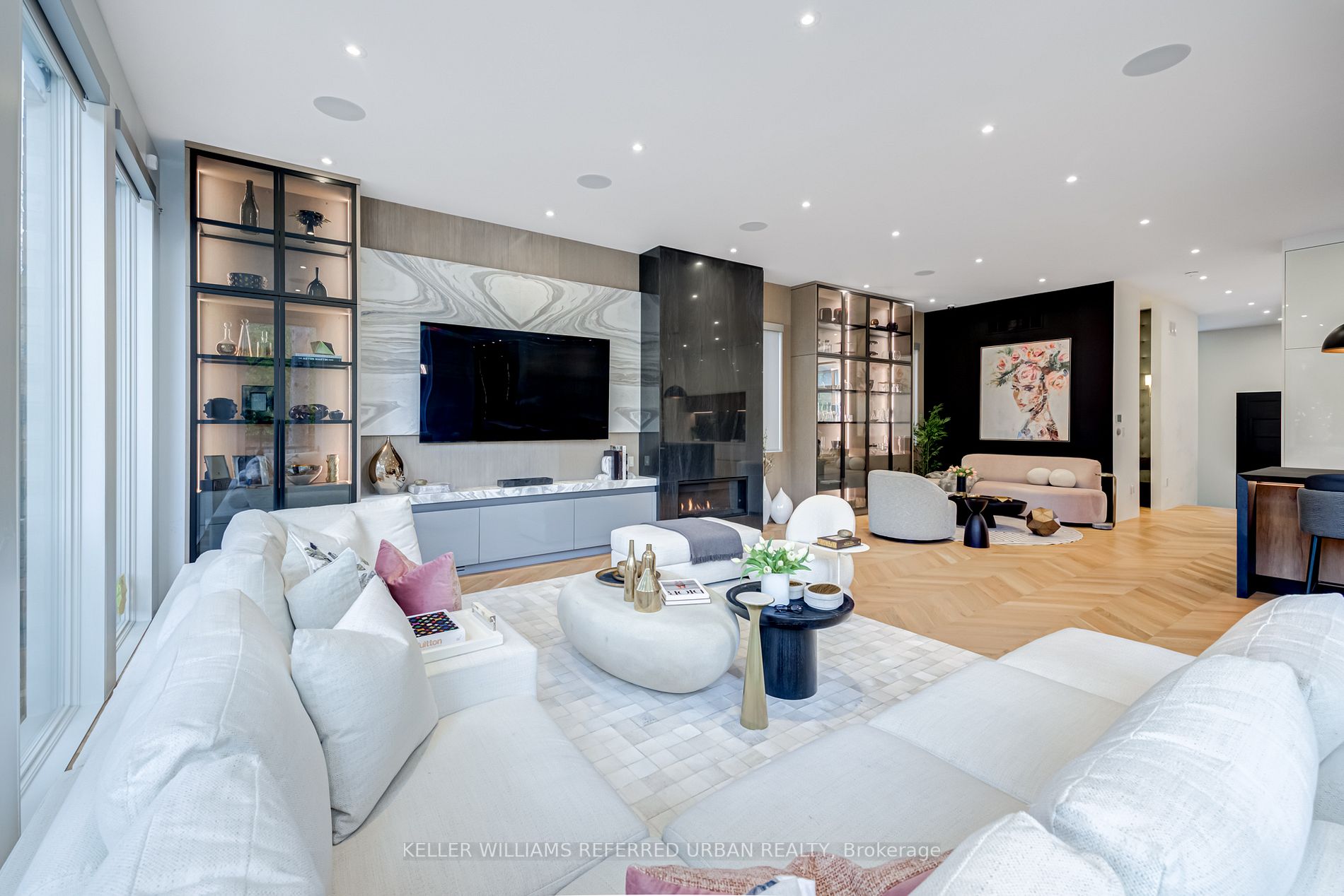 30 Otter Cres