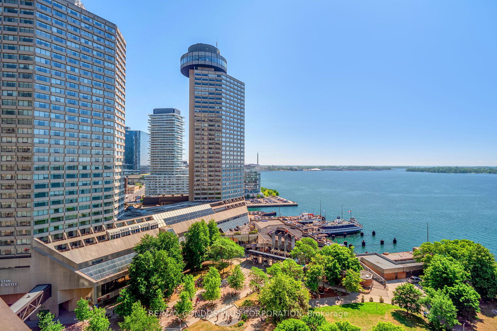 77 Harbour Sq, #502