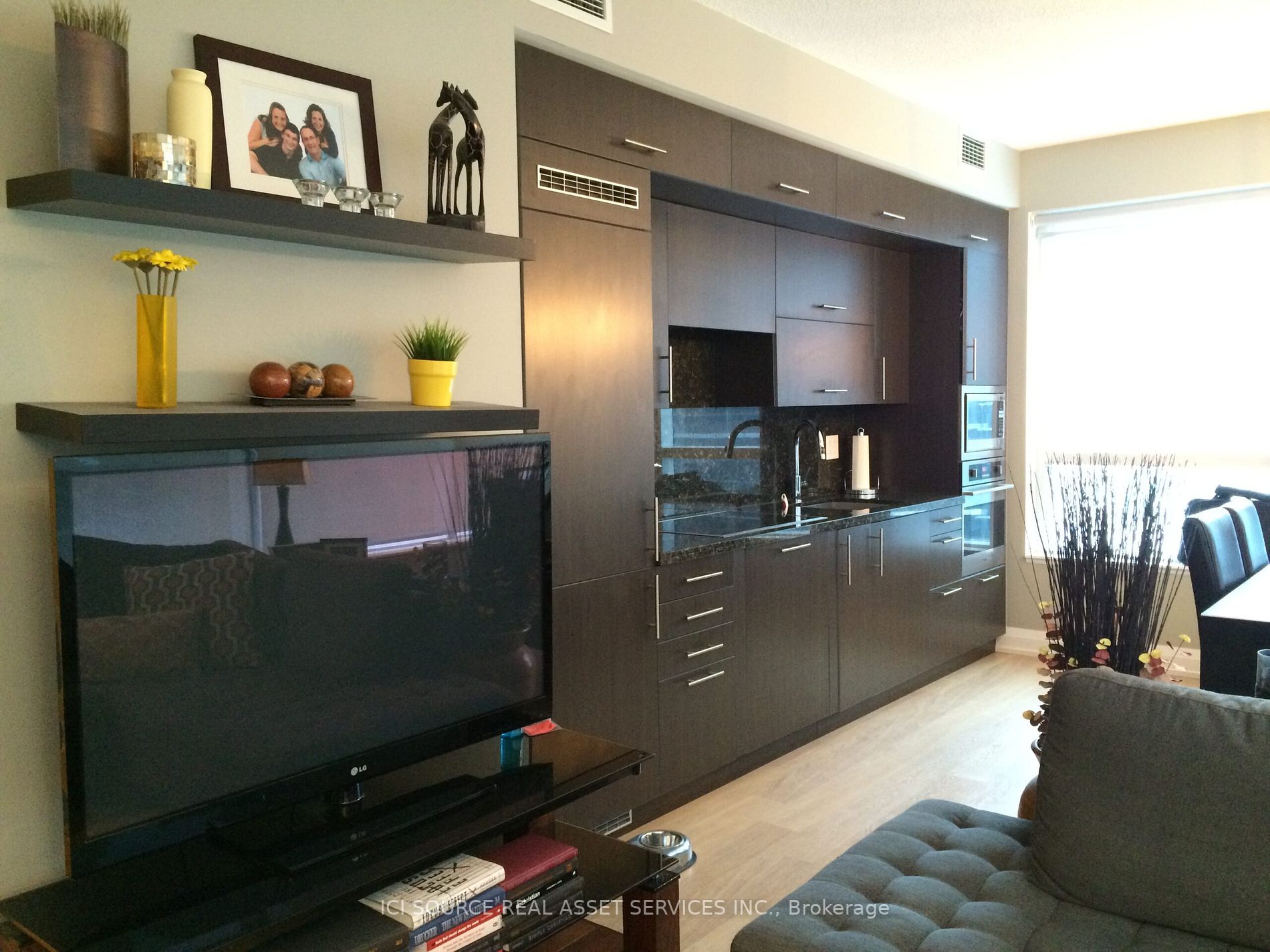 2 Anndale Drive #1005