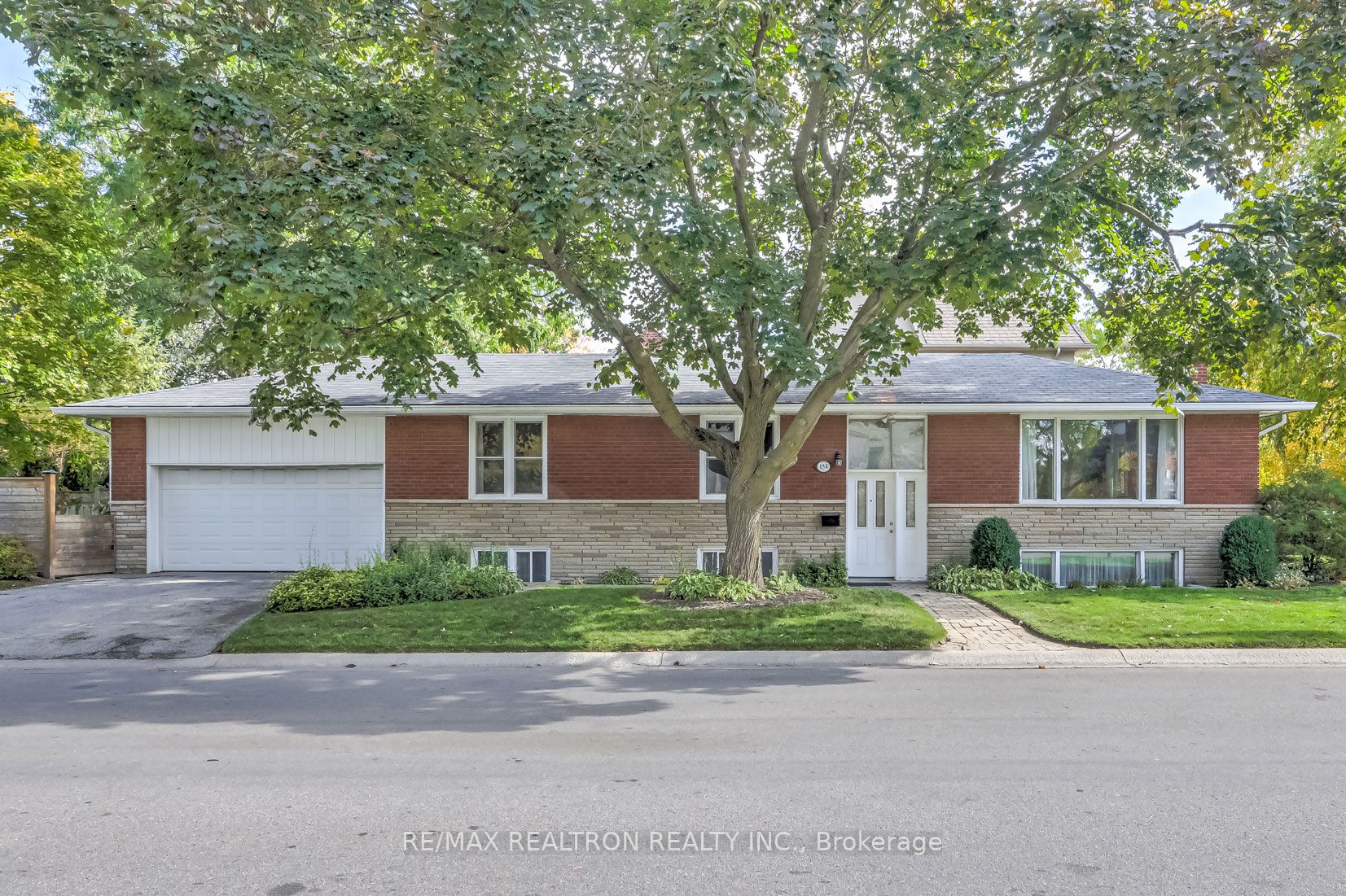 154 Joicey Blvd