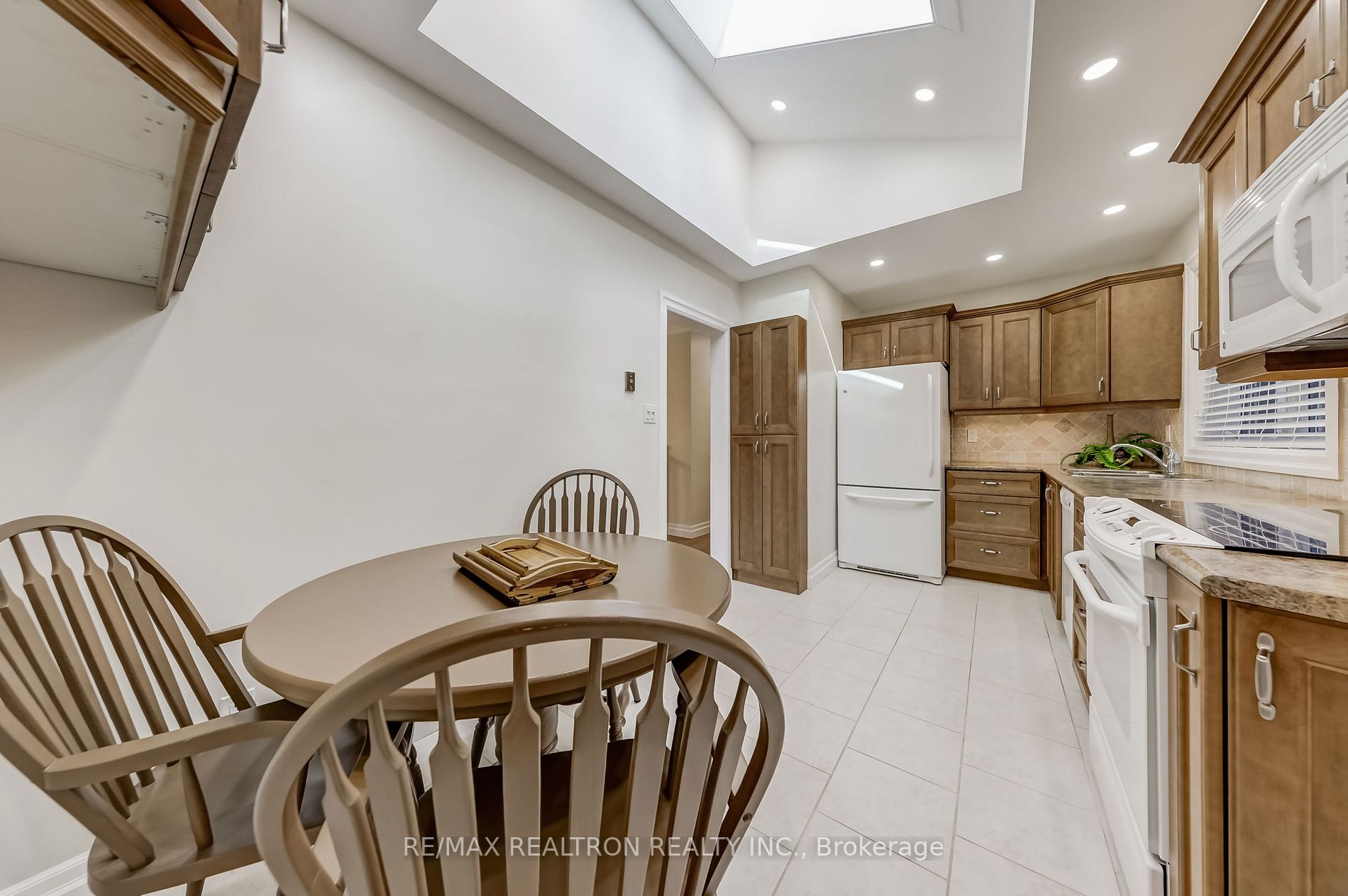 154 Joicey Blvd