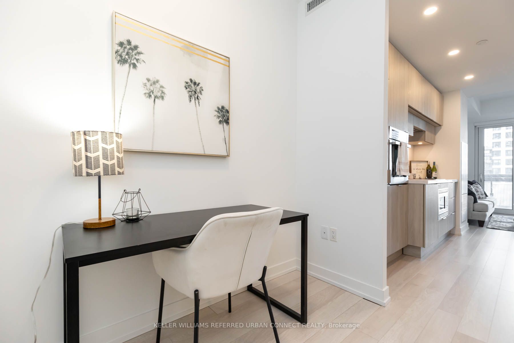 39 Roehampton Ave, #1101