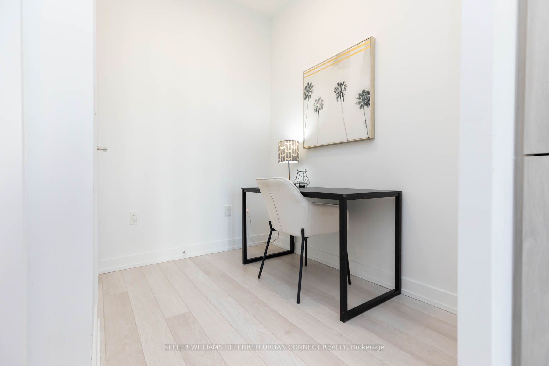 39 Roehampton Ave, #1101