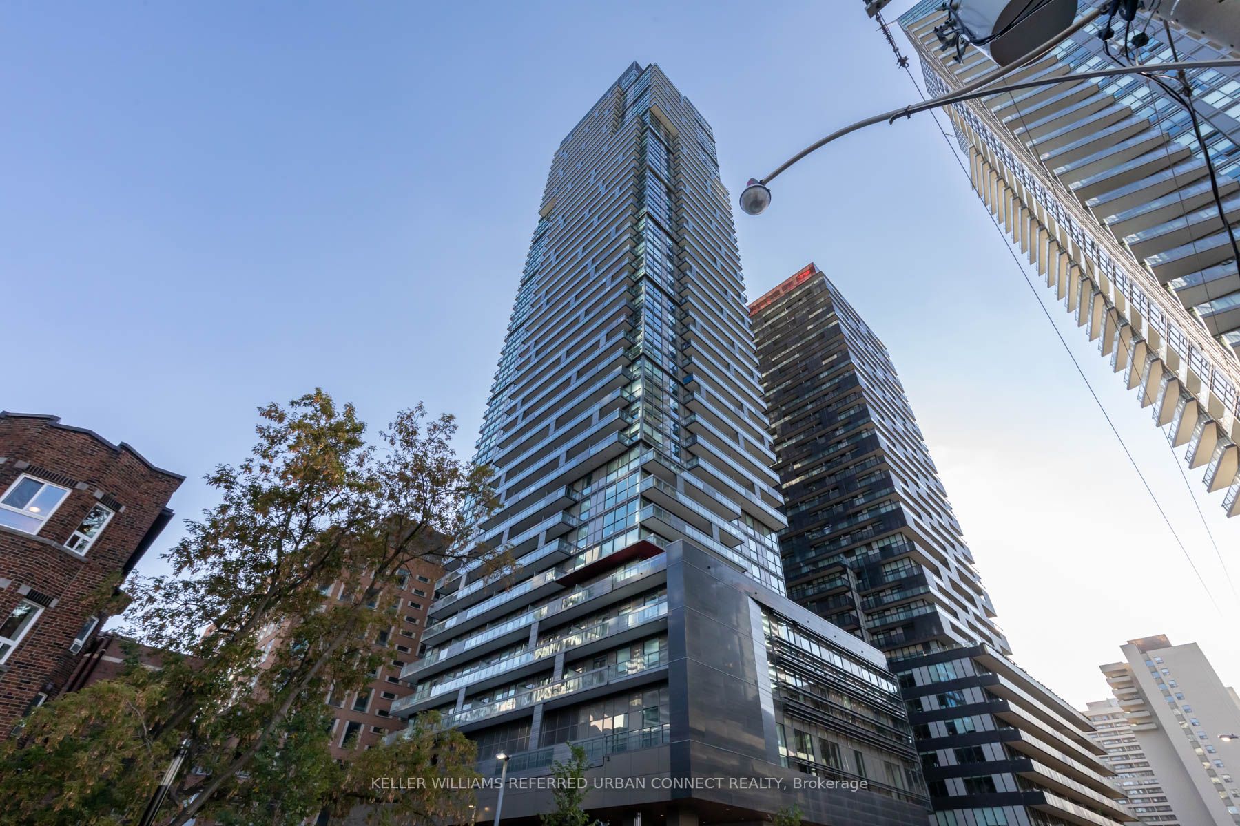 39 Roehampton Ave, #1101