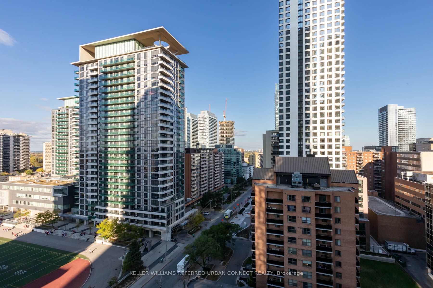 39 Roehampton Ave, #1101