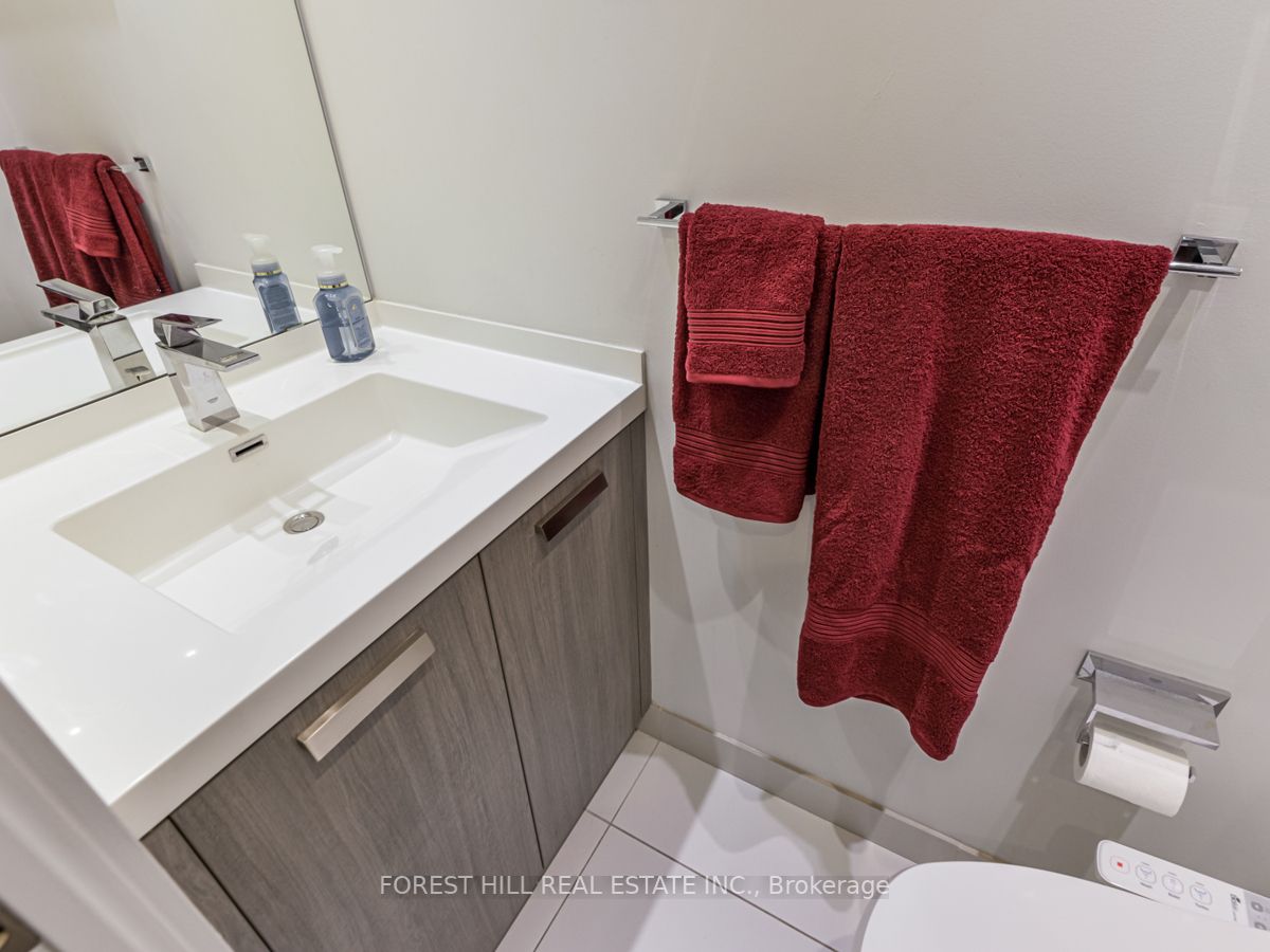 1815 Yonge St, #1704