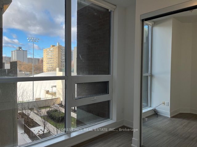 310 Tweedsmuir Ave, #320