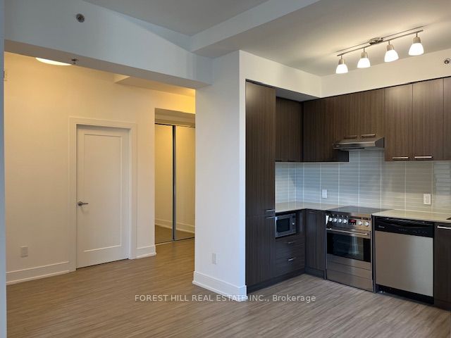 310 Tweedsmuir Ave, #320