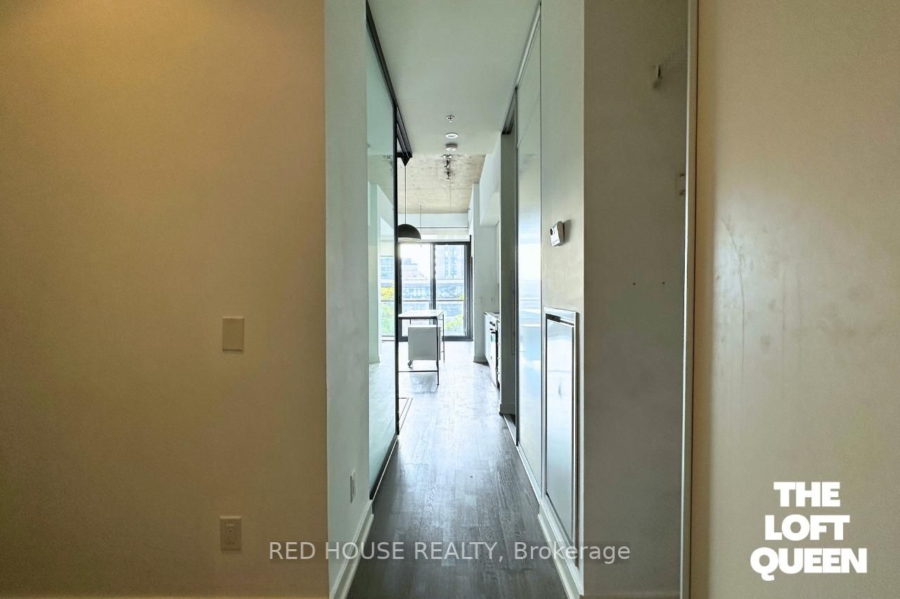 8 Dovercourt Rd, #403