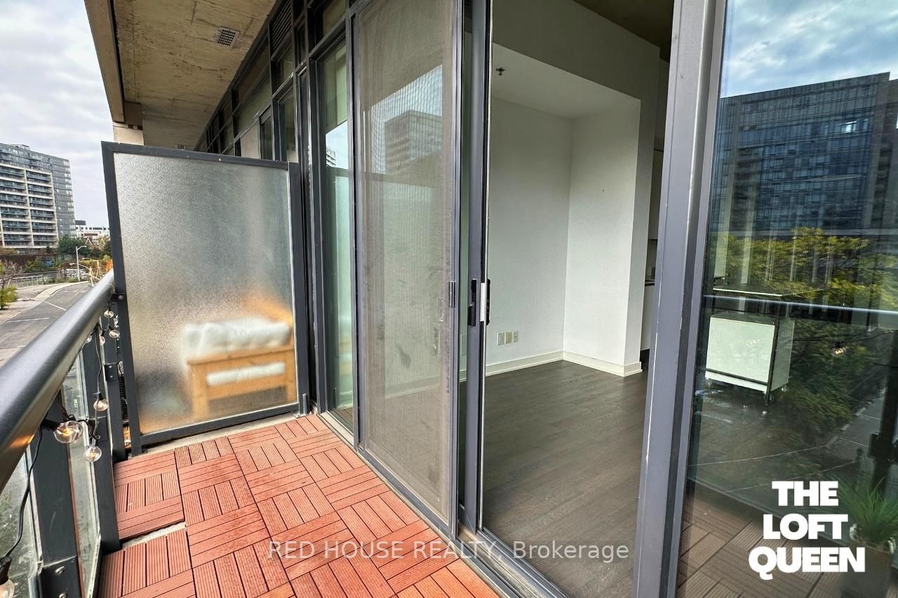 8 Dovercourt Rd, #403