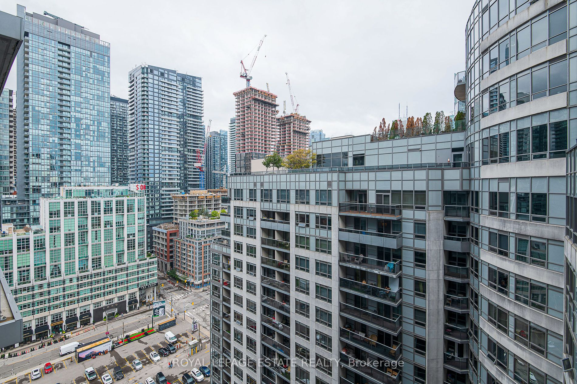 352 Front St W, #1921