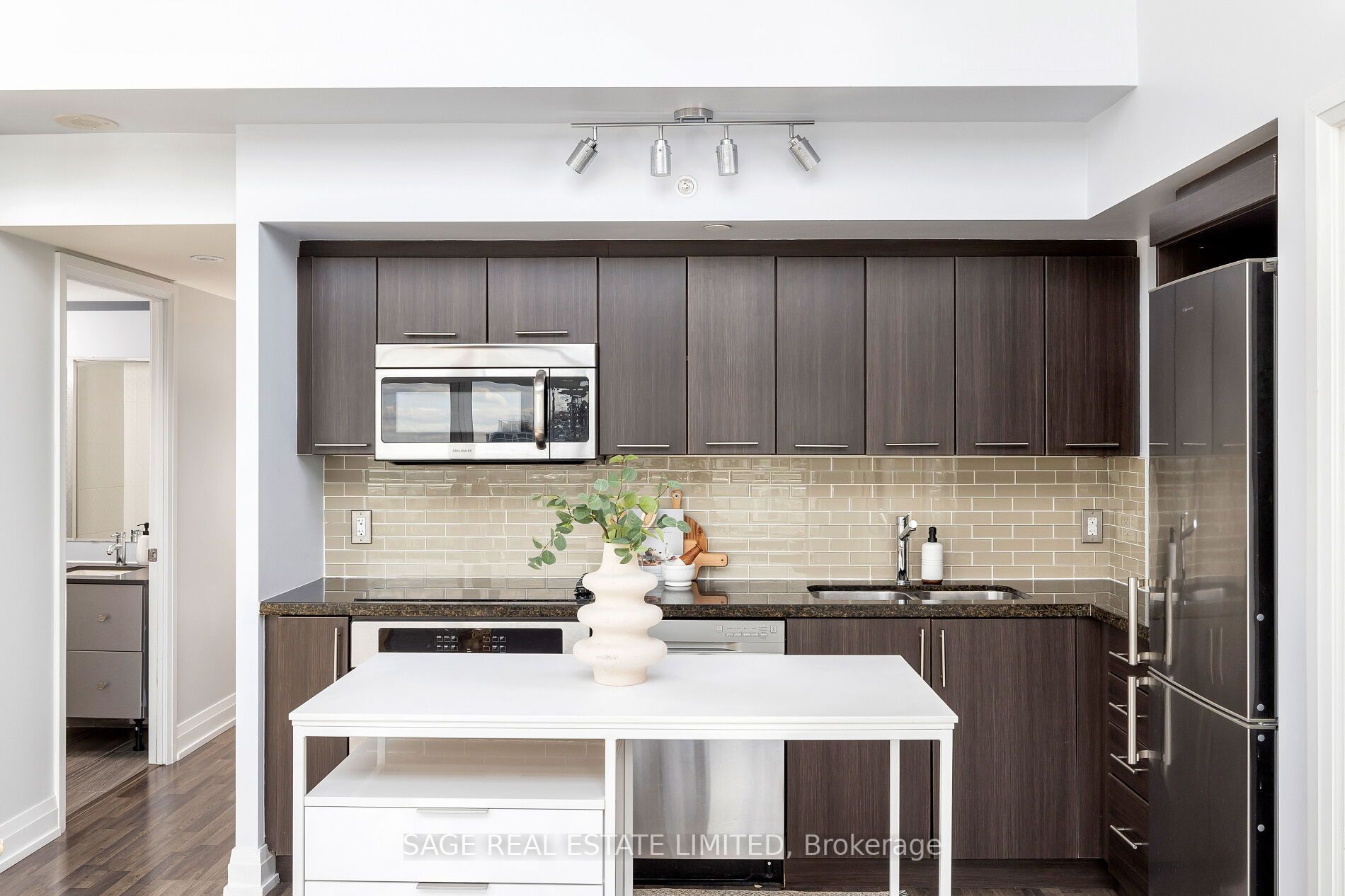 555 Wilson Ave, #Ph1401