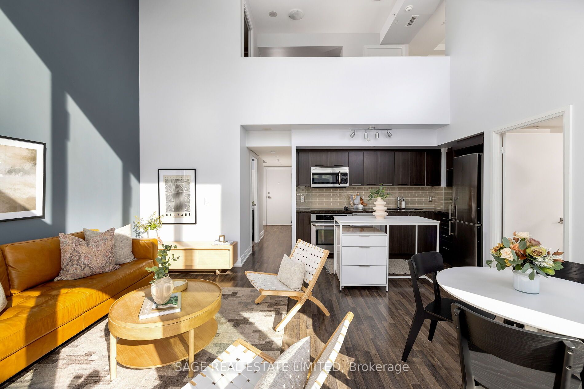 555 Wilson Ave, #Ph1401