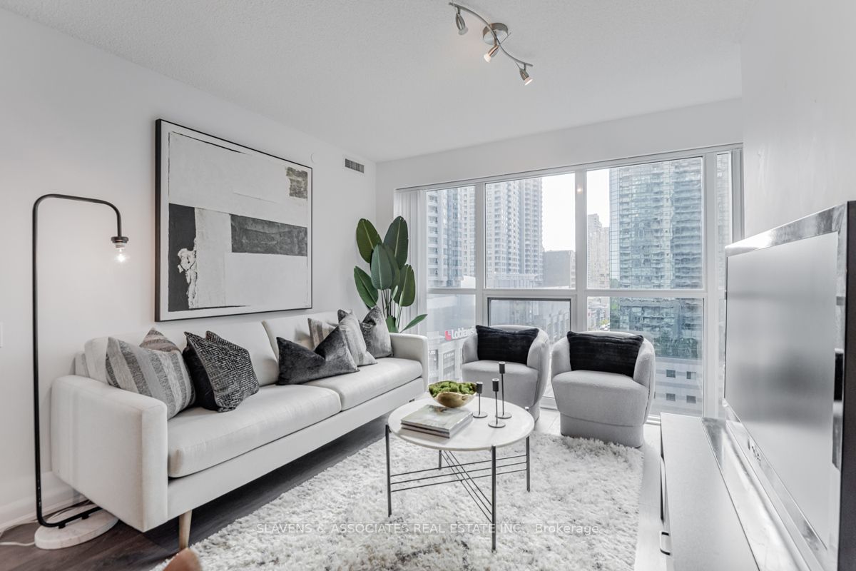 5168 Yonge St, #815