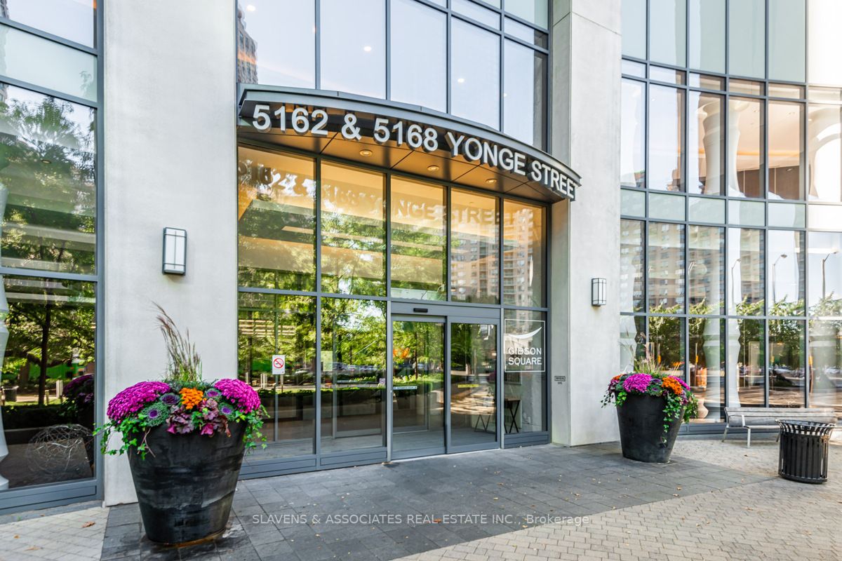 5168 Yonge St, #815