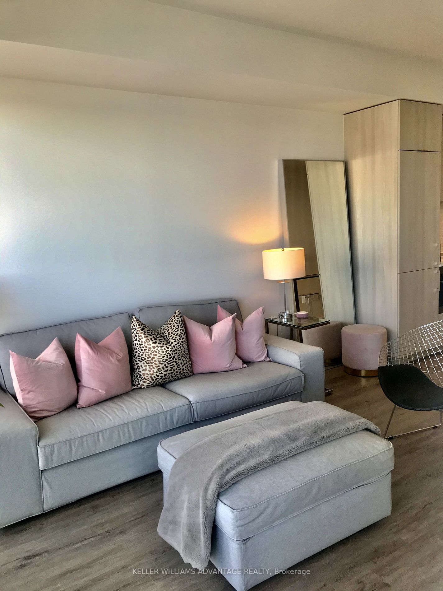 15 Queens Quay E, #514