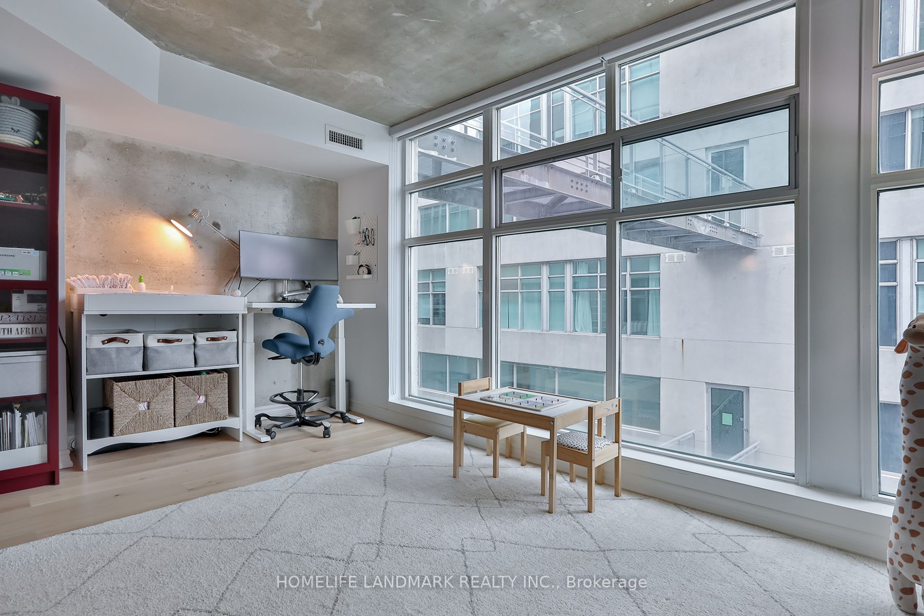 388 Richmond St W, #914