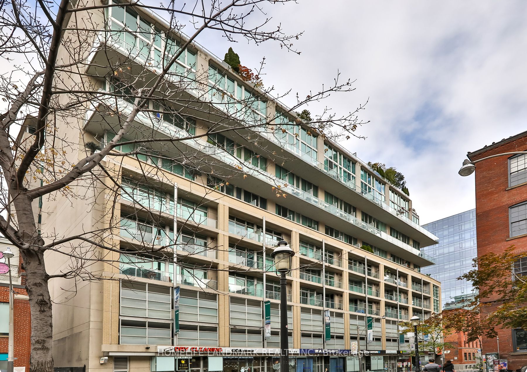 388 Richmond St W, #914