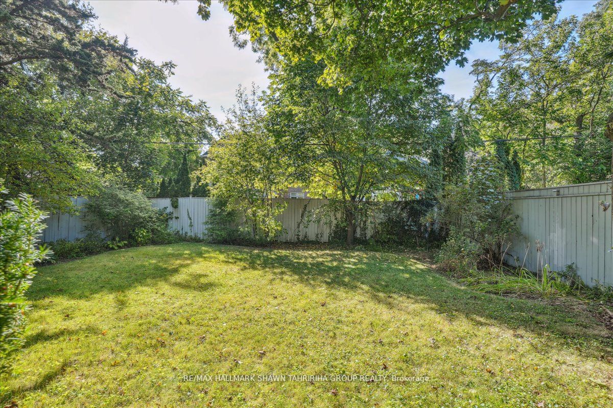 251 Lytton Blvd