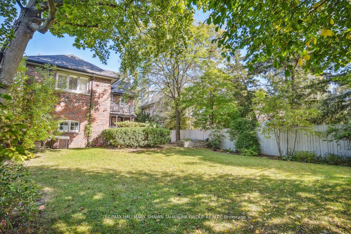 251 Lytton Blvd
