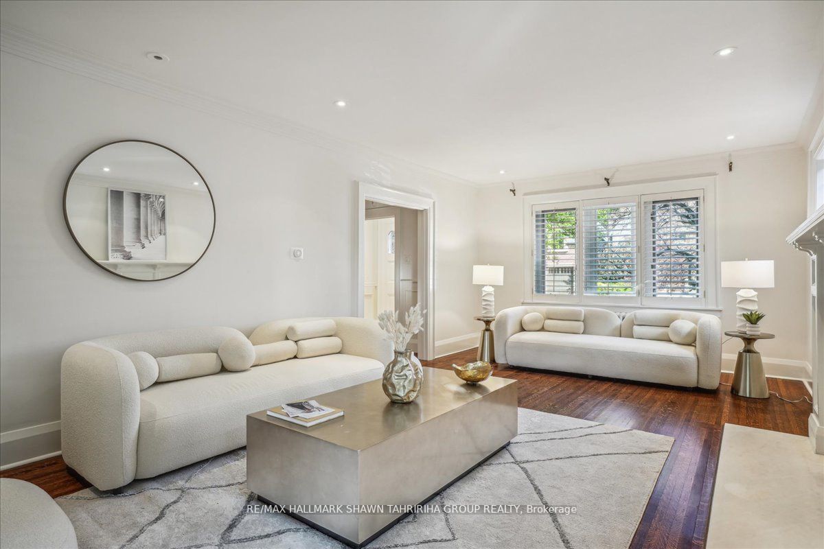 251 Lytton Blvd