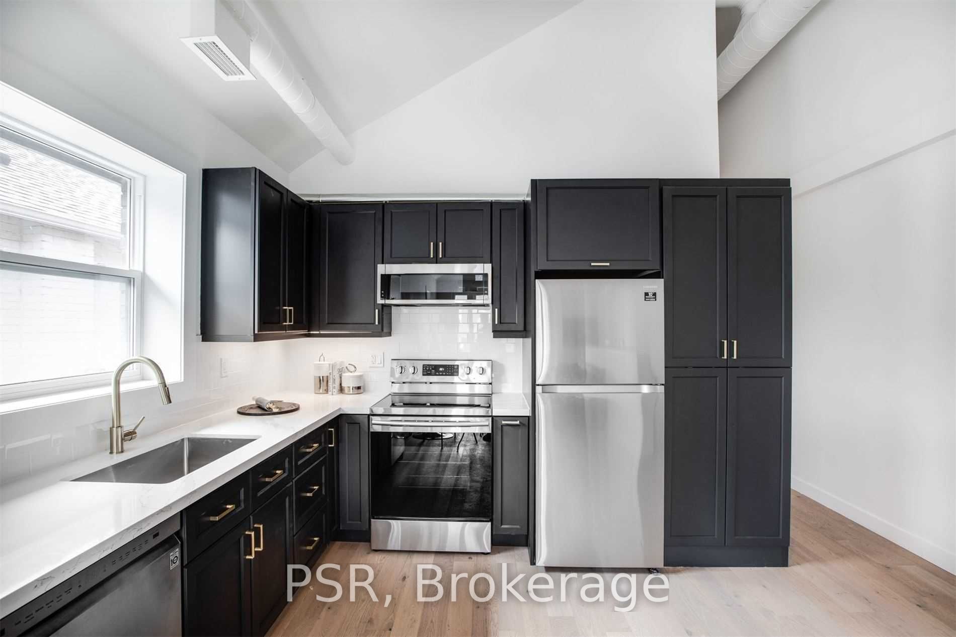 114 Braemar Ave, #Upper