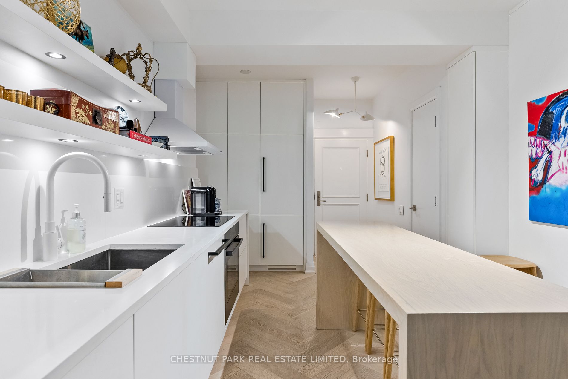 25 Scrivener Sq, #201