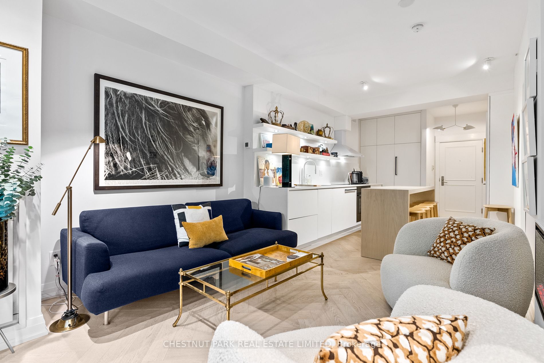 25 Scrivener Sq, #201