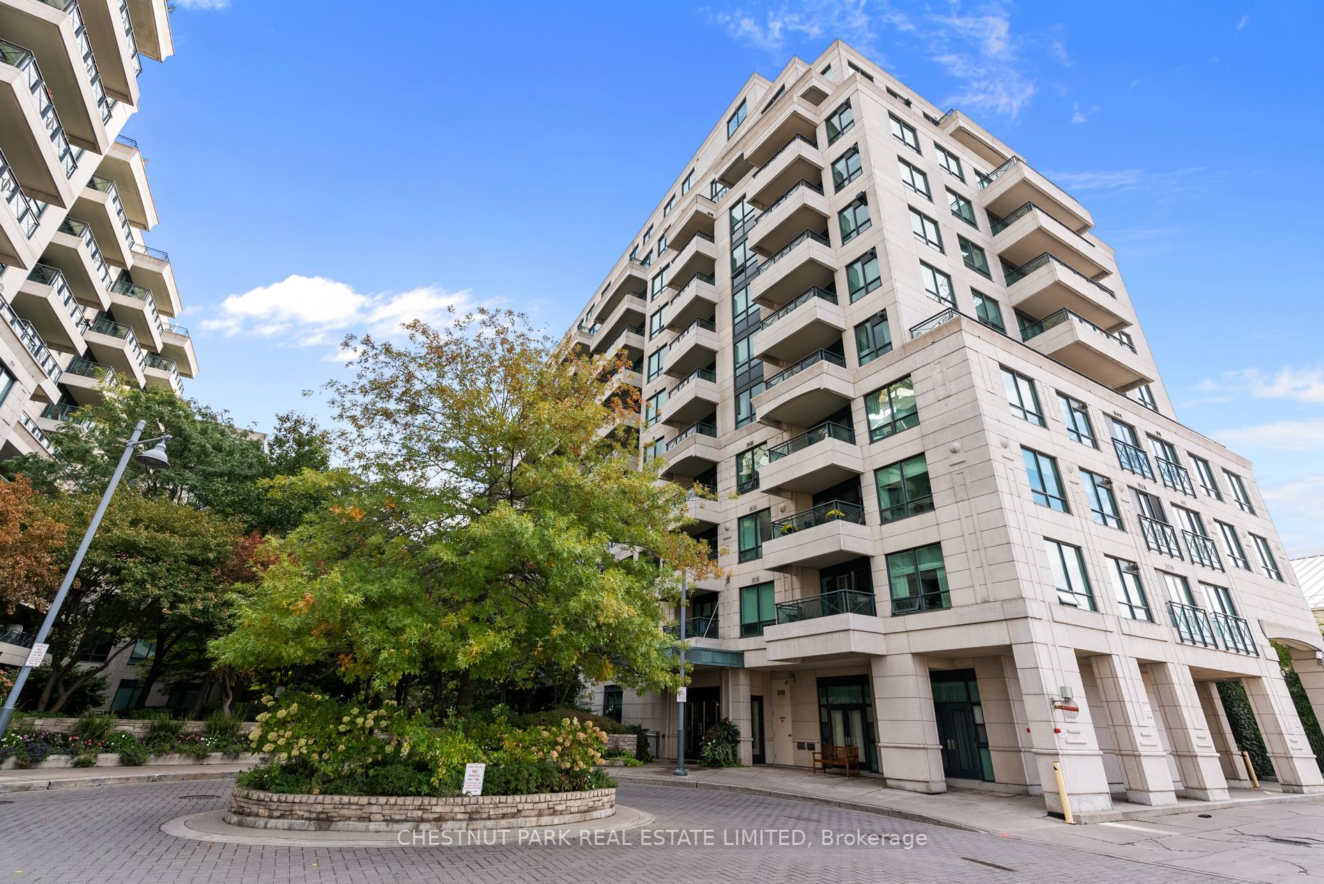 25 Scrivener Sq, #201