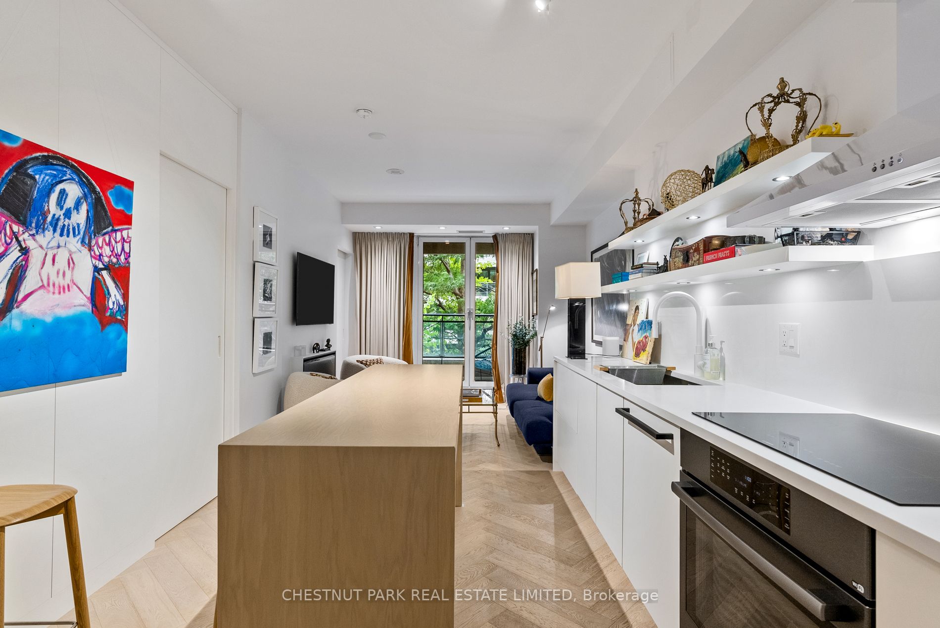 25 Scrivener Sq, #201
