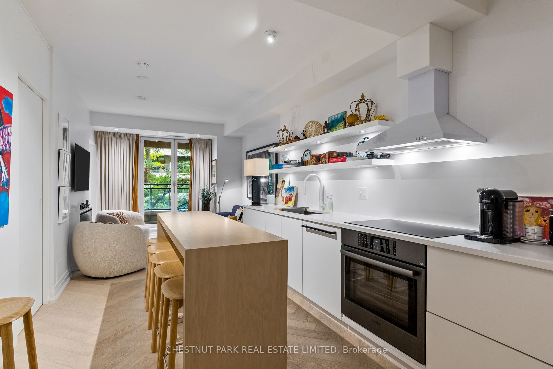 25 Scrivener Sq, #201