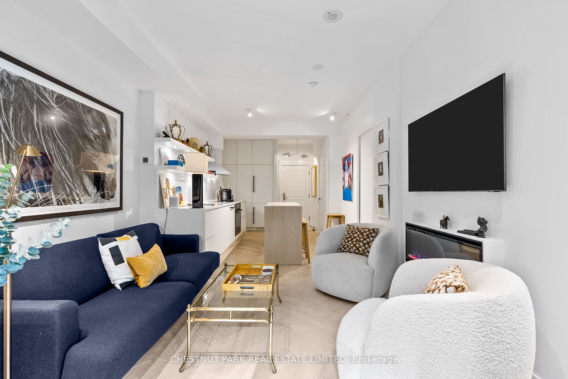 25 Scrivener Sq, #201