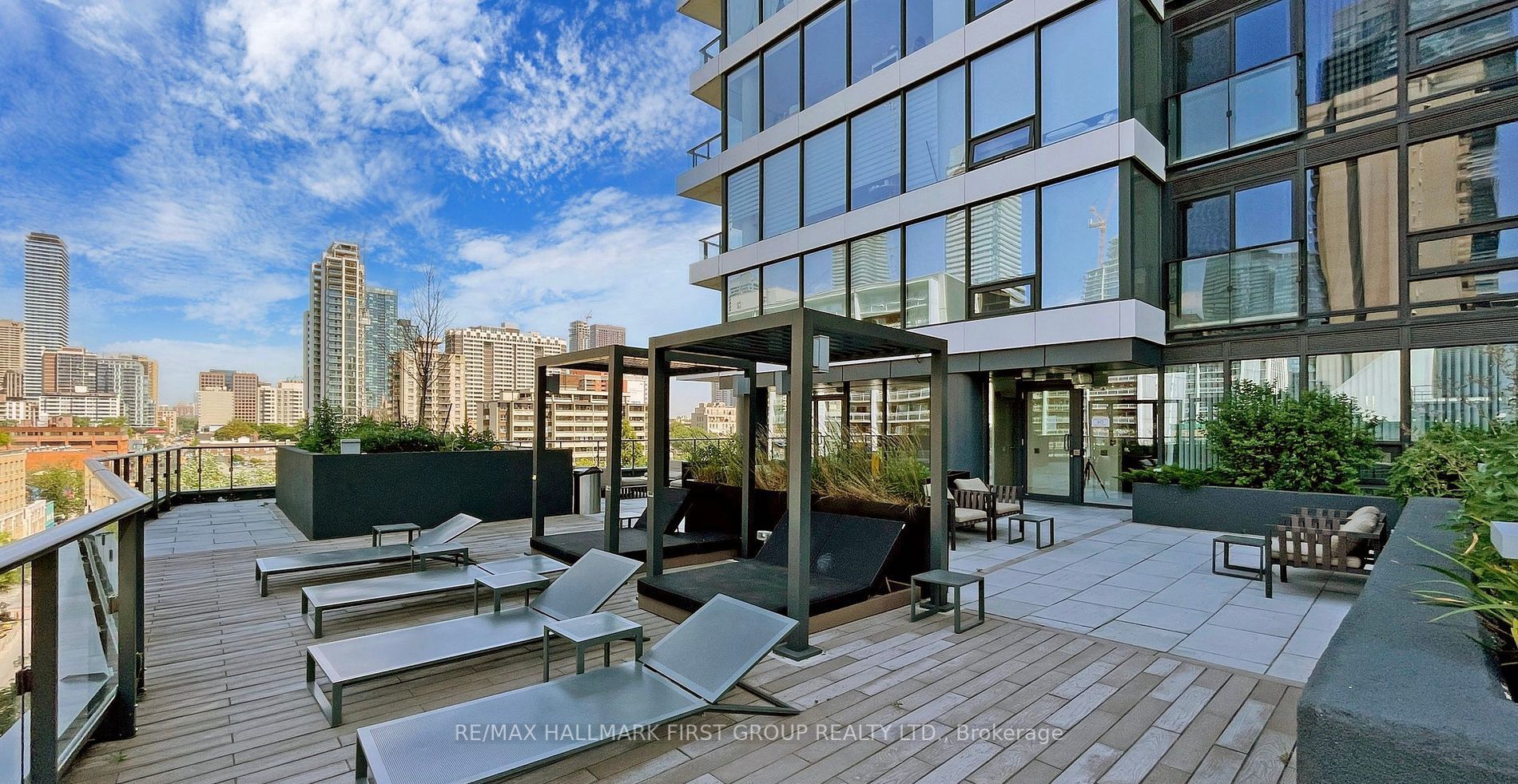 85 Wood Street, #1217
