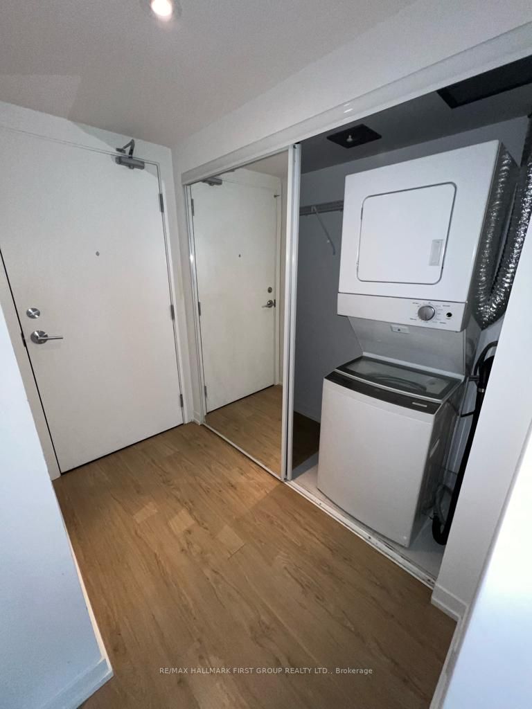85 Wood Street, #1217