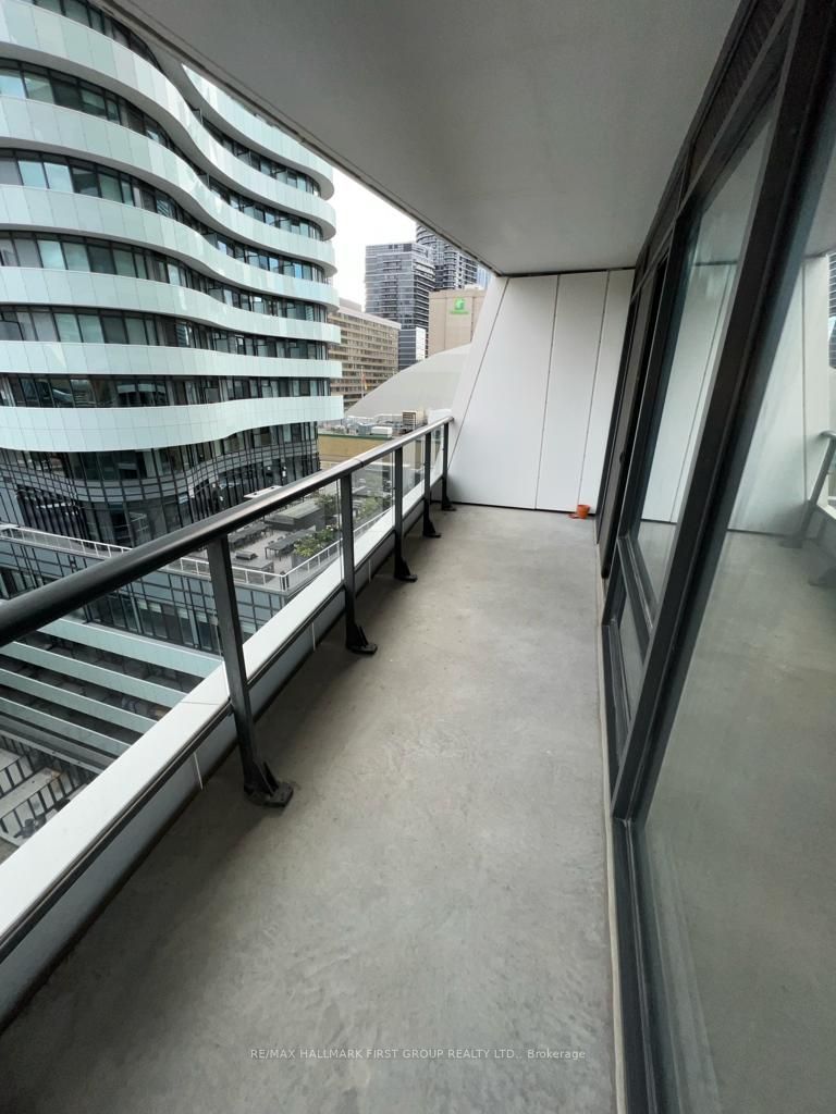85 Wood Street, #1217