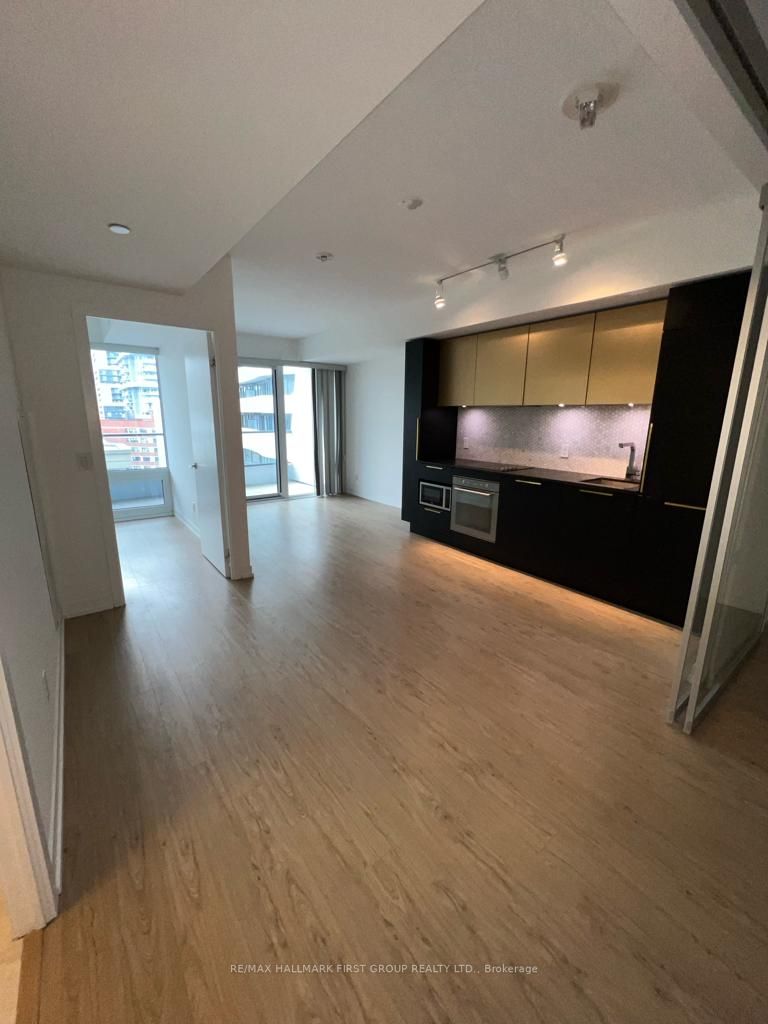 85 Wood Street, #1217