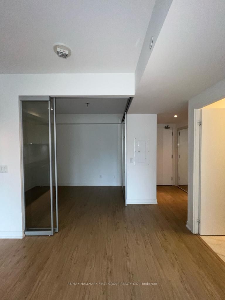 85 Wood Street, #1217