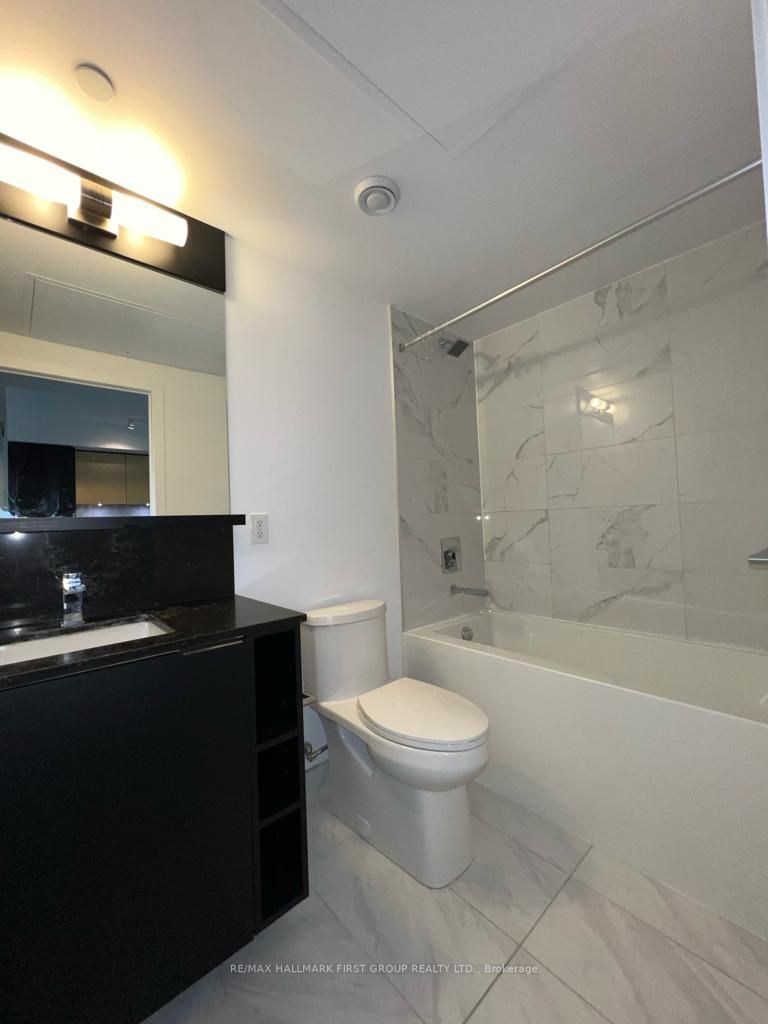 85 Wood Street, #1217