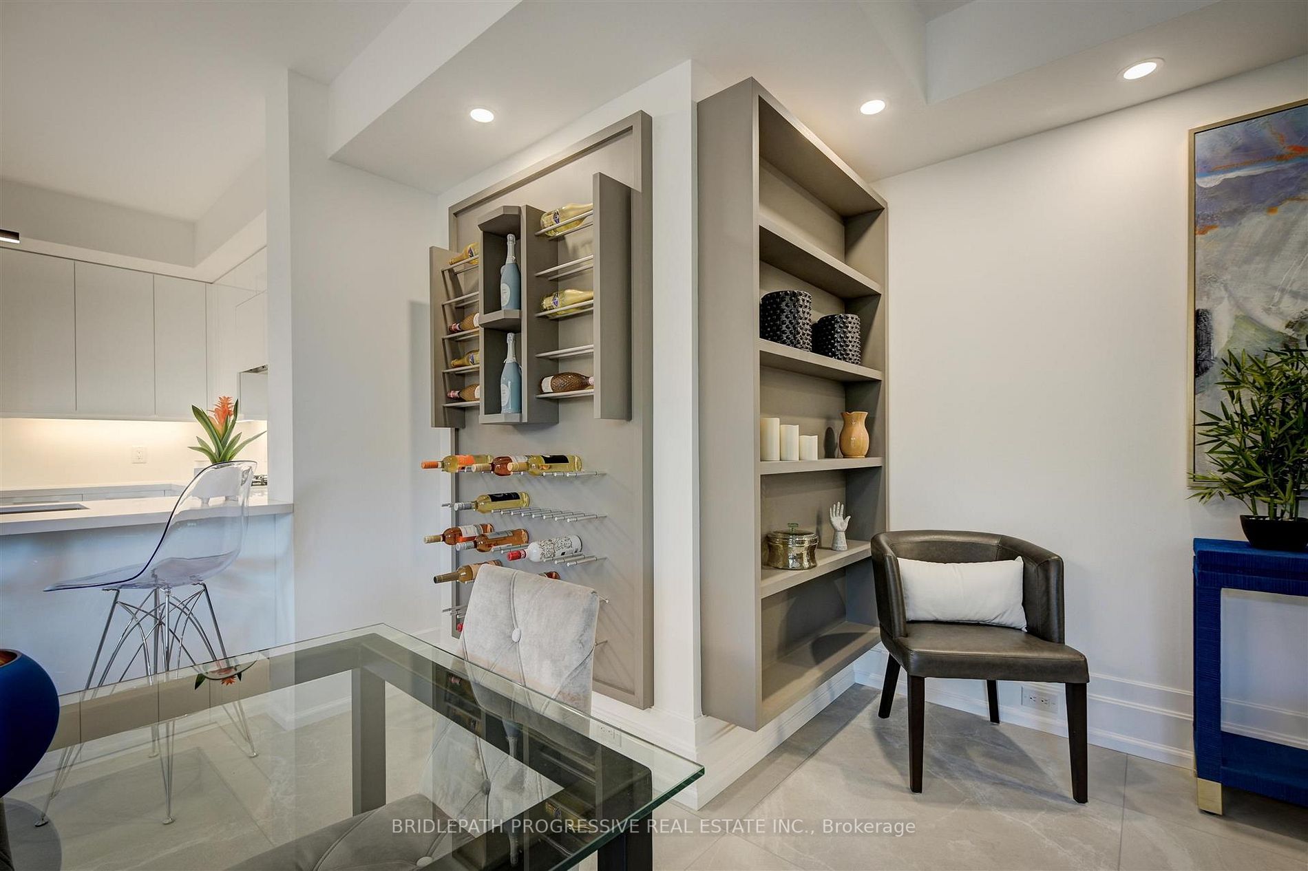 3 Southvale Dr, #301