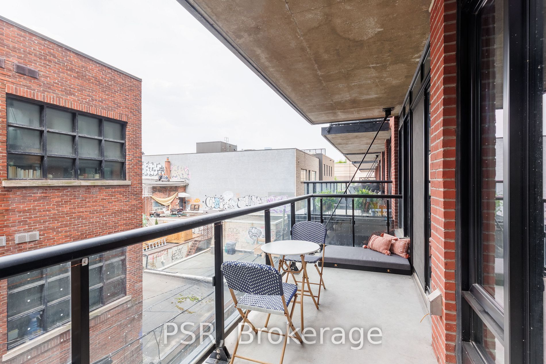 608 Richmond St W, #317