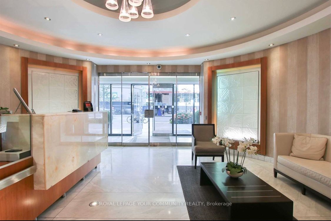 85 Bloor St E, #909